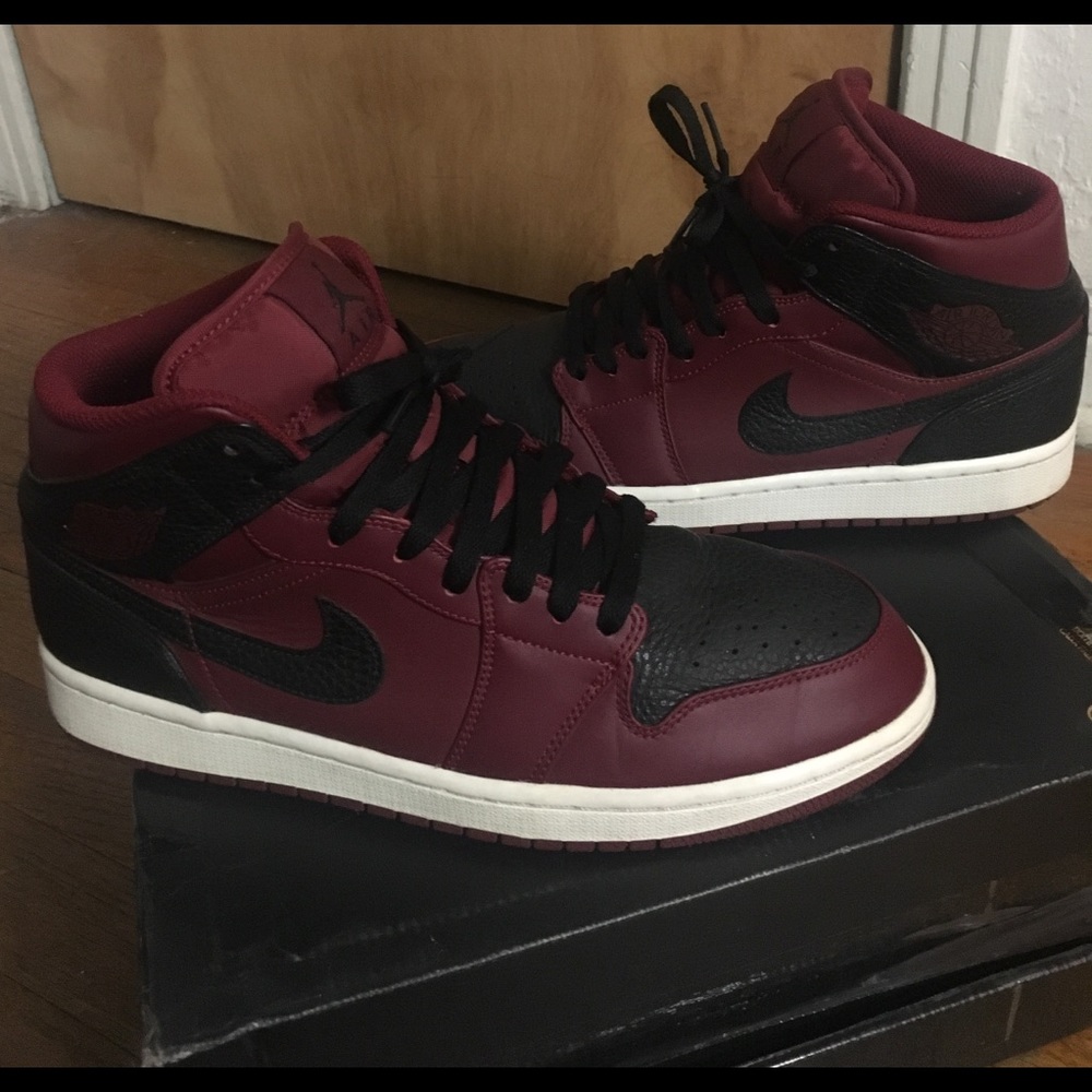 *Final Price*Nike Air Jordan 1 - Retro